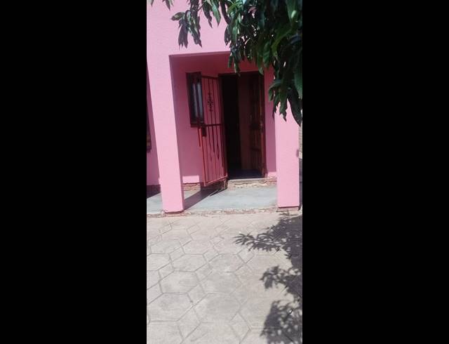 3 BEDROOM HOUSE FOR SALE IN SOSHANGUVE WW